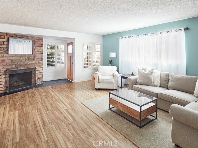 3 Bed Home for Sale in Hawthorne, California
