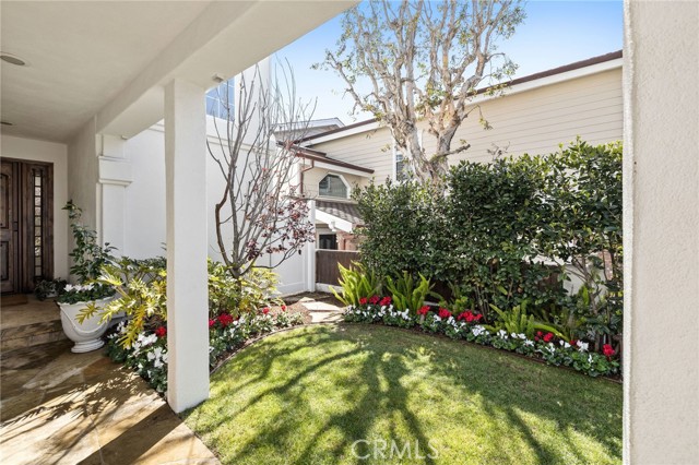 2200 Elm Avenue, Manhattan Beach, California 90266, 4 Bedrooms Bedrooms, ,3 BathroomsBathrooms,Residential,Sold,Elm,SB21076957