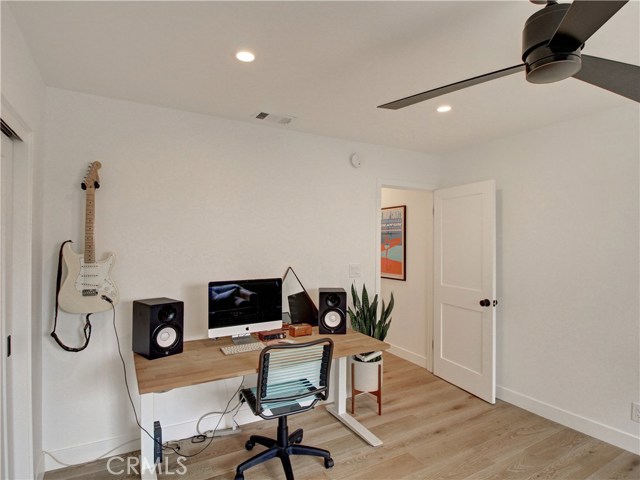 1920 Voorhees Avenue, Redondo Beach, California 90278, 3 Bedrooms Bedrooms, ,3 BathroomsBathrooms,Residential,Sold,Voorhees,SB20104389