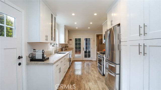 2204 Robinson Street, Redondo Beach, California 90278, 2 Bedrooms Bedrooms, ,2 BathroomsBathrooms,Residential,Sold,Robinson,PV20074273