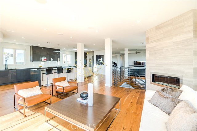 2524 Manhattan Avenue, Hermosa Beach, California 90254, 5 Bedrooms Bedrooms, ,3 BathroomsBathrooms,Residential,Sold,Manhattan,SB18096858