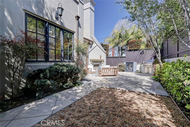 3212 Maple Avenue, Manhattan Beach, California 90266, 5 Bedrooms Bedrooms, ,2 BathroomsBathrooms,Residential,Sold,Maple,SB21060468