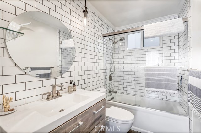 476 36th Street, Manhattan Beach, California 90266, 2 Bedrooms Bedrooms, ,1 BathroomBathrooms,Residential,Sold,36th,SB20134064