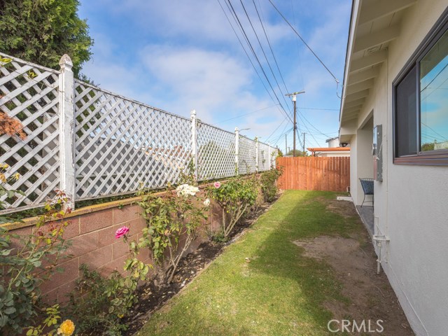 513 Avenue F, Redondo Beach, California 90277, 4 Bedrooms Bedrooms, ,1 BathroomBathrooms,Residential,Sold,Avenue F,SB20151396