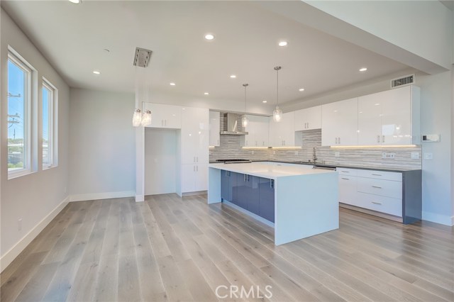 1809 Green Lane, Redondo Beach, California 90278, 5 Bedrooms Bedrooms, ,5 BathroomsBathrooms,Residential,Sold,Green,PV19214321