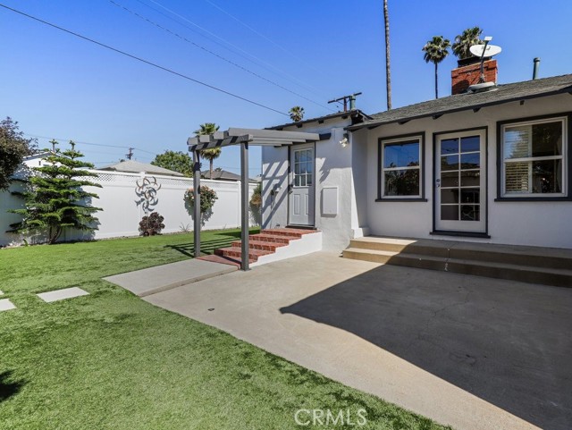 2 Bed Home for Sale in Sherman Oaks, California
