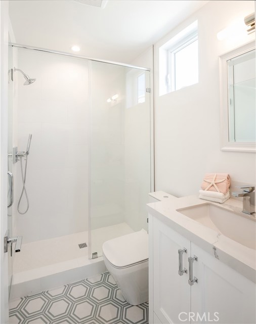 409 30th Street, Manhattan Beach, California 90266, 4 Bedrooms Bedrooms, ,2 BathroomsBathrooms,Residential,Sold,30th,SB20162447