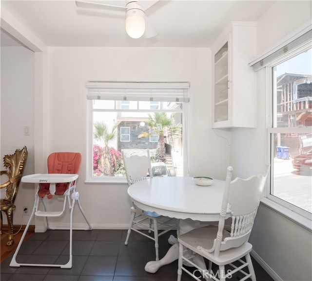 216 36th Street, Manhattan Beach, California 90266, 2 Bedrooms Bedrooms, ,2 BathroomsBathrooms,Residential,Sold,36th,SB20149445