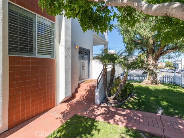 2223 Carnegie Lane, Redondo Beach, California 90278, 4 Bedrooms Bedrooms, ,2 BathroomsBathrooms,Residential,Sold,Carnegie,SB20153502