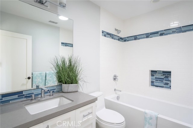2708 184th Street, Redondo Beach, California 90278, 3 Bedrooms Bedrooms, ,1 BathroomBathrooms,Residential,Sold,184th,SB20213265