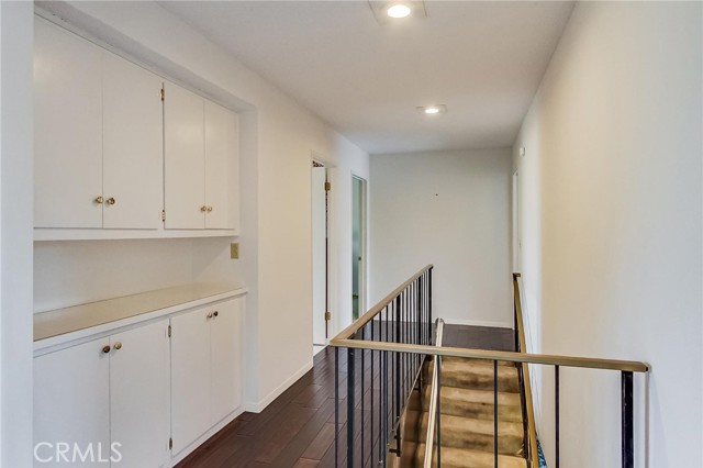 Upstairs hallway to all bedrooms