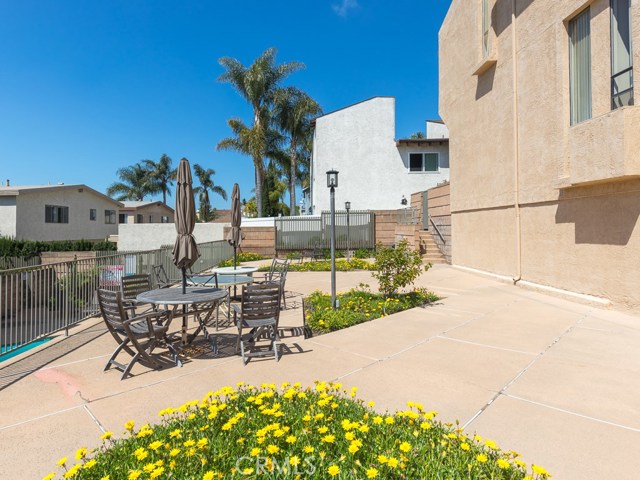 1923 Marshallfield Lane, Redondo Beach, California 90278, 3 Bedrooms Bedrooms, ,2 BathroomsBathrooms,Residential,Sold,Marshallfield,SB20084915