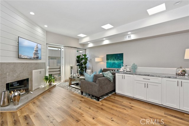 1457 Manhattan Beach Boulevard, Manhattan Beach, California 90266, 2 Bedrooms Bedrooms, ,2 BathroomsBathrooms,Residential,Sold,Manhattan Beach,SB20231168