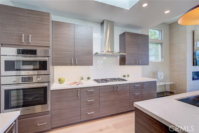 102 Prospect Avenue, Redondo Beach, California 90277, 3 Bedrooms Bedrooms, ,1 BathroomBathrooms,Residential,Sold,Prospect,SB19223229