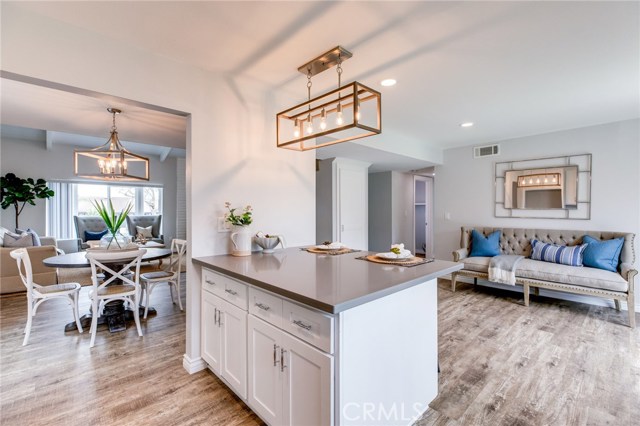 719 Prospect Avenue, Redondo Beach, California 90277, 4 Bedrooms Bedrooms, ,1 BathroomBathrooms,Residential,Sold,Prospect,SB19099865