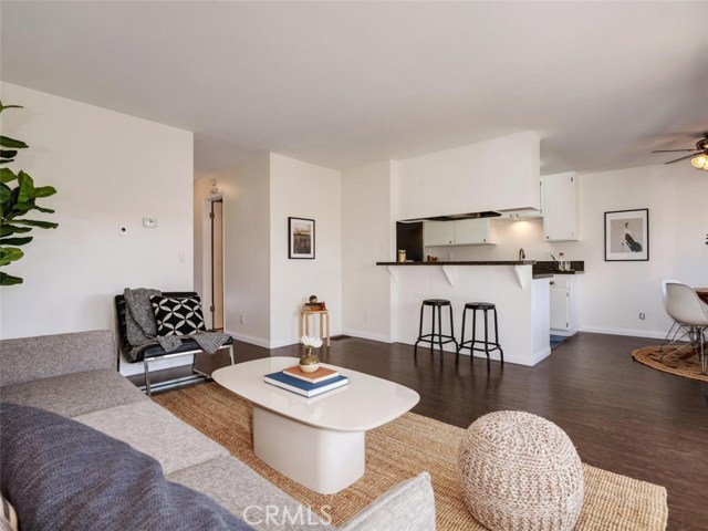 1720 Ardmore Avenue, Hermosa Beach, California 90254, 1 Bedroom Bedrooms, ,1 BathroomBathrooms,Residential,Sold,Ardmore,SB18284838