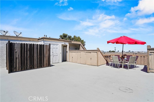 1447 Manhattan Beach Boulevard, Manhattan Beach, California 90266, 3 Bedrooms Bedrooms, ,2 BathroomsBathrooms,Residential,Sold,Manhattan Beach,SB20092235