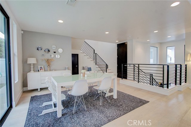 1921 Ruhland Avenue, Redondo Beach, California 90278, 4 Bedrooms Bedrooms, ,4 BathroomsBathrooms,Residential,Sold,Ruhland,SB20053880