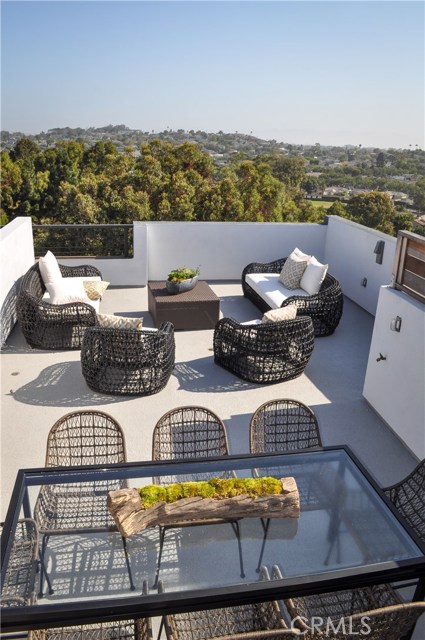 1920 Pacific Coast Highway, Redondo Beach, California 90277, 1 Bedroom Bedrooms, ,1 BathroomBathrooms,Residential,Sold,Pacific Coast Highway,OC20103454