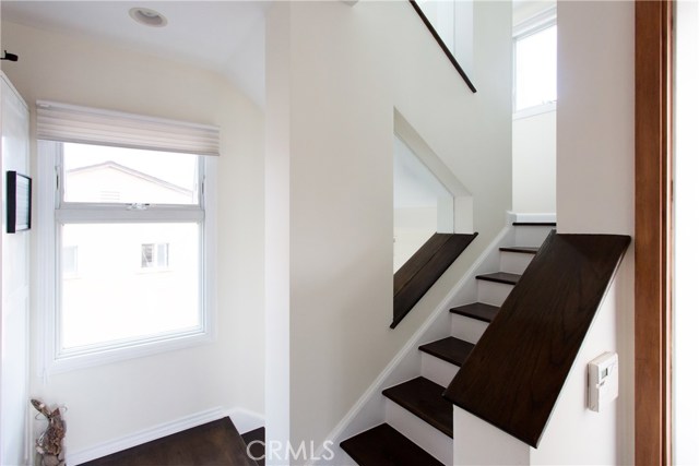 Dynamic Spacious Stairway.