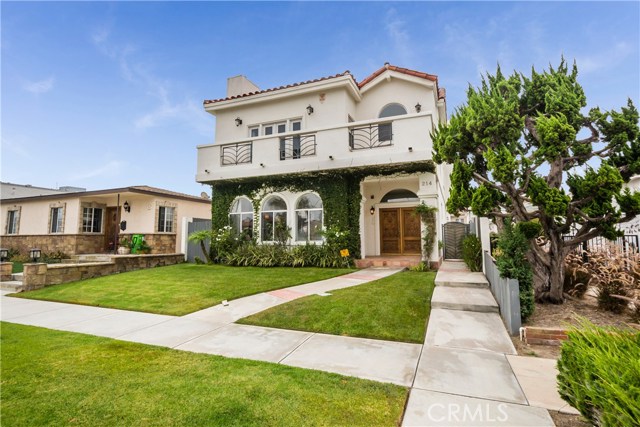 214 Avenue H, Redondo Beach, California 90277, 3 Bedrooms Bedrooms, ,2 BathroomsBathrooms,Residential,Sold,Avenue H,SB17200992