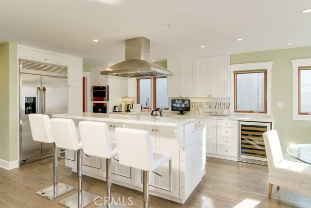 42 15th Street, Hermosa Beach, California 90254, 3 Bedrooms Bedrooms, ,3 BathroomsBathrooms,Residential,Sold,15th,SB18263868