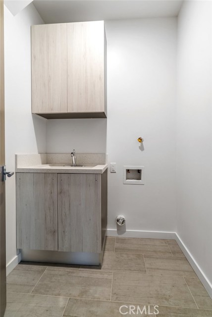 1832 Pacific Coast Highway, Hermosa Beach, California 90254, 3 Bedrooms Bedrooms, ,3 BathroomsBathrooms,Residential,Sold,Pacific Coast Highway,SB18123044