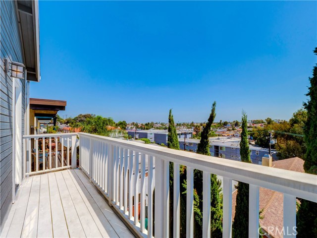 1732 Wollacott Street, Redondo Beach, California 90278, 3 Bedrooms Bedrooms, ,2 BathroomsBathrooms,Residential,Sold,Wollacott,SB18221117