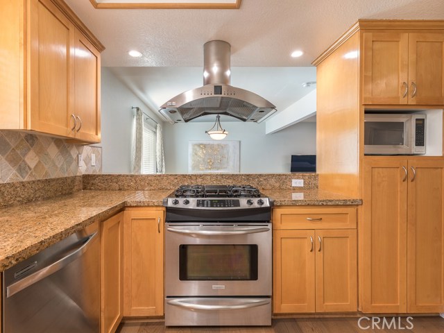 2016 Vanderbilt Lane, Redondo Beach, California 90278, 2 Bedrooms Bedrooms, ,2 BathroomsBathrooms,Residential,Sold,Vanderbilt,SB19062671