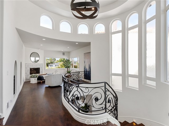 2322 Laurel Bluff Drive, Manhattan Beach, California 90266, 4 Bedrooms Bedrooms, ,3 BathroomsBathrooms,Residential,Sold,Laurel Bluff,SB21167191