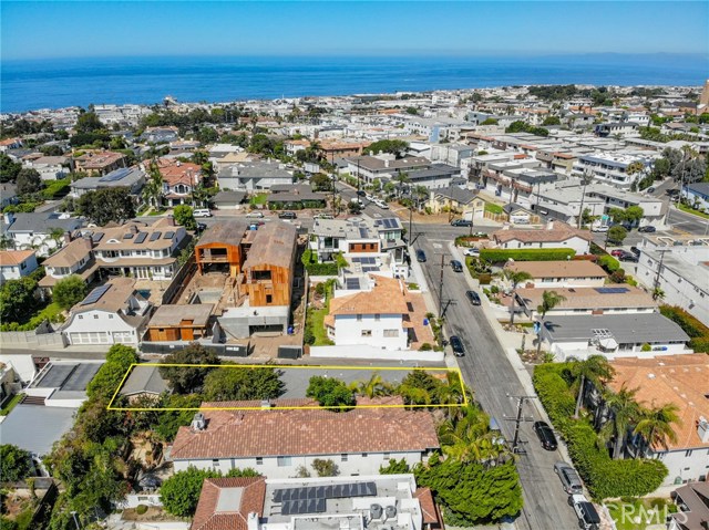 818 11th Street, Manhattan Beach, California 90266, 3 Bedrooms Bedrooms, ,2 BathroomsBathrooms,Residential,Sold,11th,SB20165873