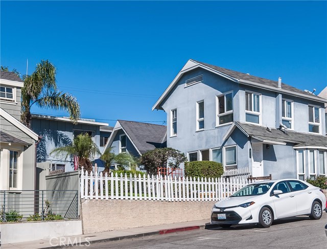 255 28th Street, Hermosa Beach, California 90254, ,Residential Income,Sold,28th,SB18011622