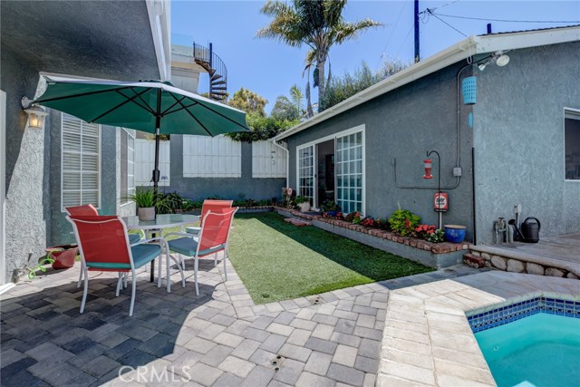 513 Camino Real, Redondo Beach, California 90277, 5 Bedrooms Bedrooms, ,2 BathroomsBathrooms,Residential,Sold,Camino Real,SB20152280
