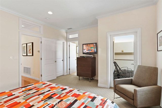 220 23rd Street, Manhattan Beach, California 90266, 3 Bedrooms Bedrooms, ,1 BathroomBathrooms,Residential,Sold,23rd,OC19050321