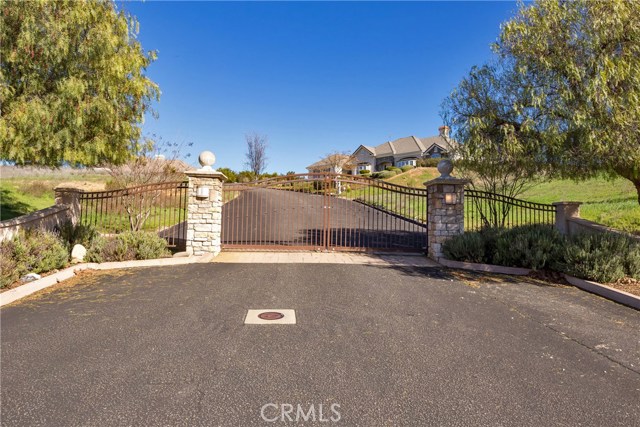 1231 Kapareil Lane