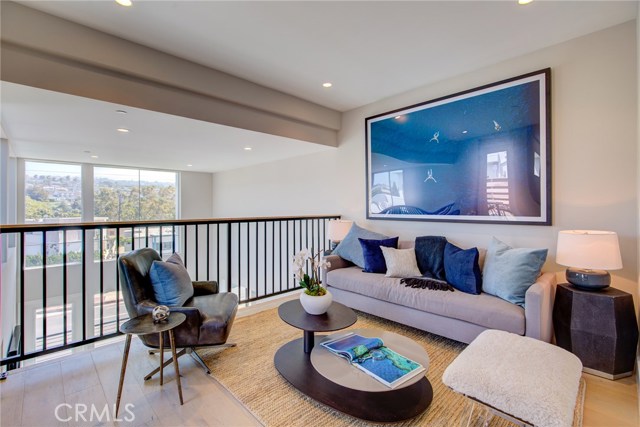 1920 Pacific Coast Highway, Redondo Beach, California 90277, 1 Bedroom Bedrooms, ,1 BathroomBathrooms,Residential,Sold,Pacific Coast Highway,OC20103454