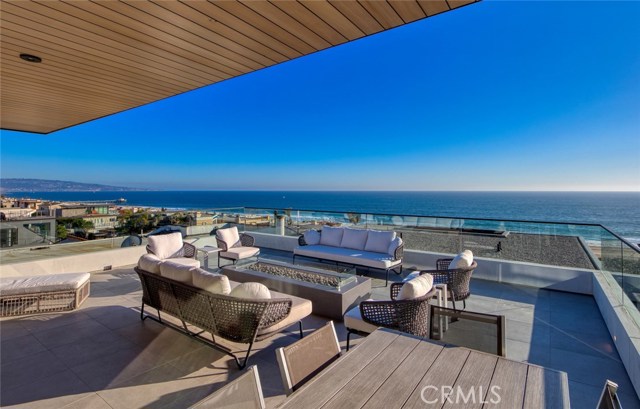 2613 Crest Drive, Manhattan Beach, California 90266, 4 Bedrooms Bedrooms, ,2 BathroomsBathrooms,Residential,Sold,Crest,SB20146810