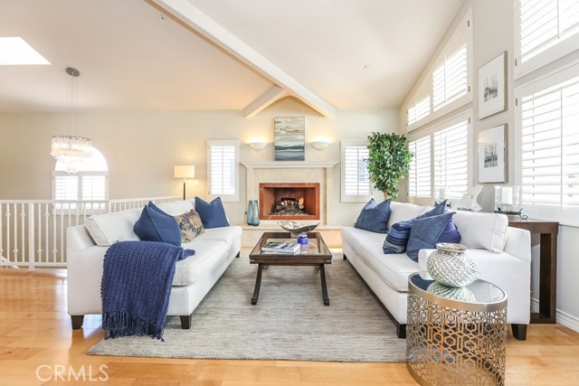 707 Juanita Avenue, Redondo Beach, California 90277, 4 Bedrooms Bedrooms, ,4 BathroomsBathrooms,Residential,Sold,Juanita,SB18032278