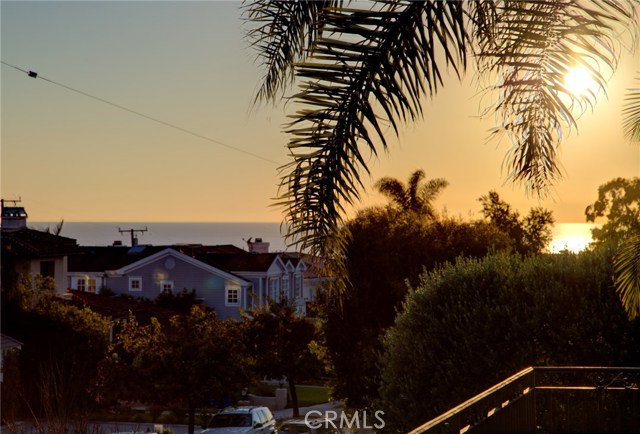 637 17th Street, Manhattan Beach, California 90266, 6 Bedrooms Bedrooms, ,3 BathroomsBathrooms,Residential,Sold,17th,SB20249999