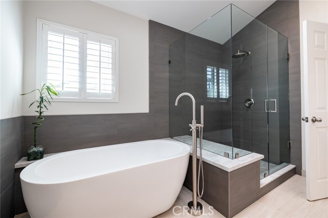 1805 Clark Lane, Redondo Beach, California 90278, 3 Bedrooms Bedrooms, ,2 BathroomsBathrooms,Residential,Sold,Clark,SB21014958