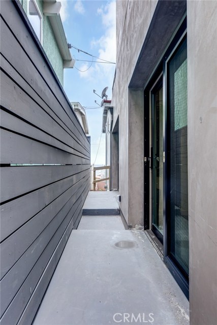 206 Moonstone Street, Manhattan Beach, California 90266, 4 Bedrooms Bedrooms, ,1 BathroomBathrooms,Residential,Sold,Moonstone,SB19150217