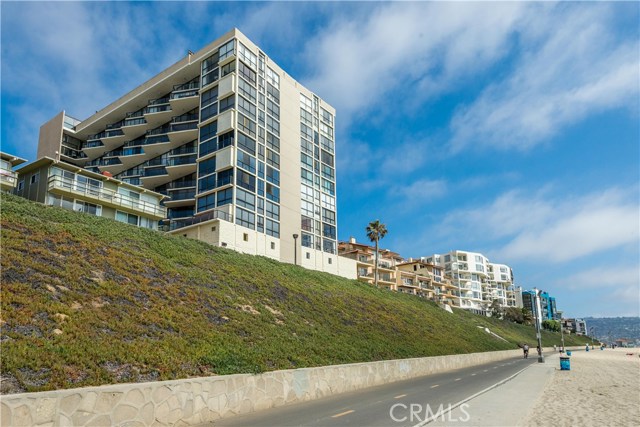 531 Esplanade, Redondo Beach, California 90277, 2 Bedrooms Bedrooms, ,2 BathroomsBathrooms,Residential,Sold,Esplanade,SB17088461