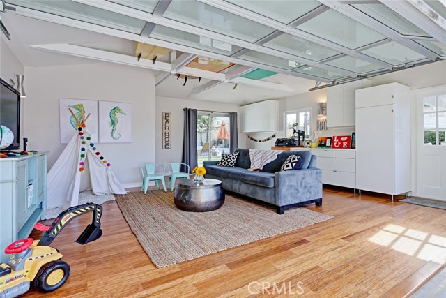 2306 Graham Avenue, Redondo Beach, California 90278, 2 Bedrooms Bedrooms, ,2 BathroomsBathrooms,Residential,Sold,Graham,SB18096314