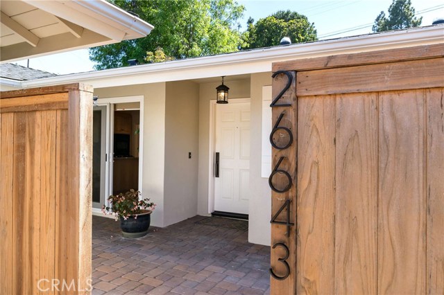 Private Courtyard Entry