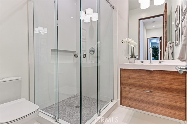 1154 6th Street, Hermosa Beach, California 90254, 4 Bedrooms Bedrooms, ,5 BathroomsBathrooms,Residential,Sold,6th,SB19225837