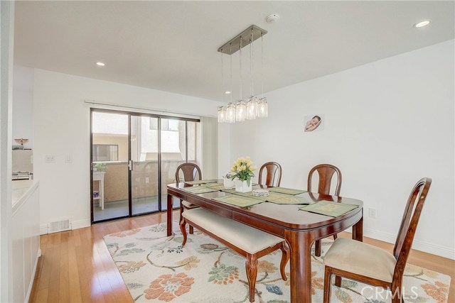 1919 Marshallfield Lane, Redondo Beach, California 90278, 3 Bedrooms Bedrooms, ,3 BathroomsBathrooms,Residential,Sold,Marshallfield,SB20041815