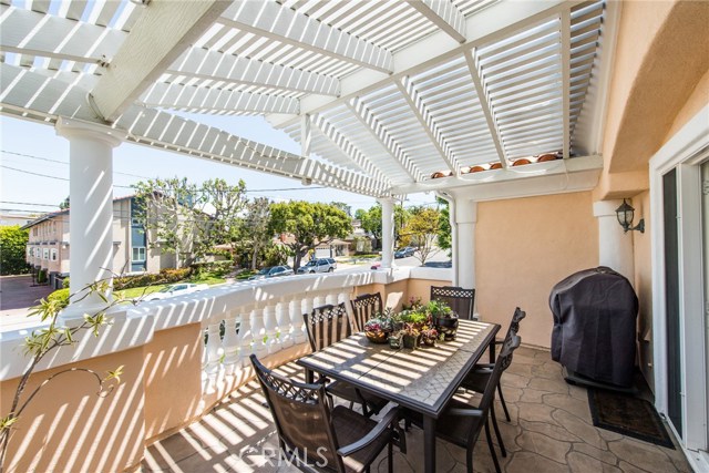 119 Juanita Avenue, Redondo Beach, California 90277, 3 Bedrooms Bedrooms, ,2 BathroomsBathrooms,Residential,Sold,Juanita,PV17089411