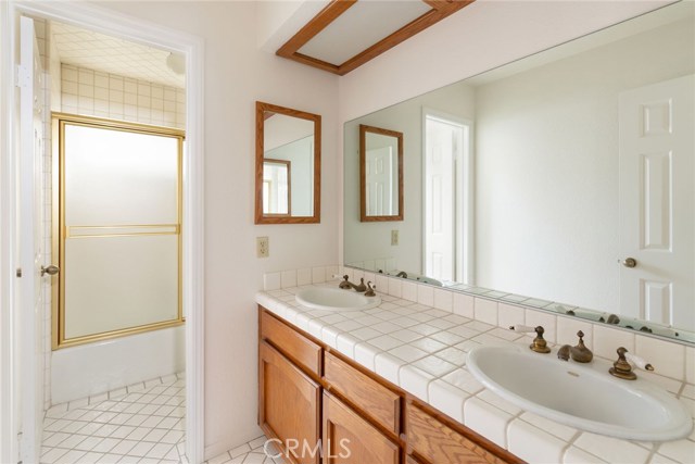 3006 Green Lane, Redondo Beach, California 90278, 4 Bedrooms Bedrooms, ,2 BathroomsBathrooms,Residential,Sold,Green,SB19028565