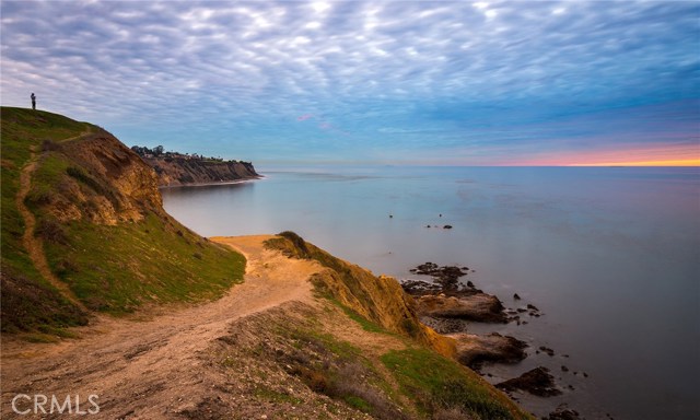 Palos verdes coastlines are just minutes from your home.