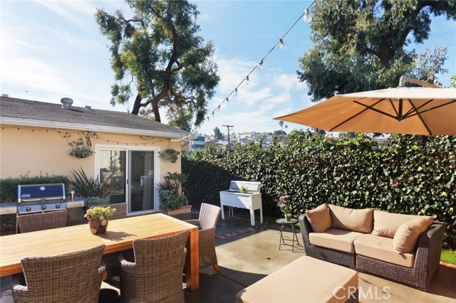 Enjoy gardening or relaxing in this sunny, private outdoor space!